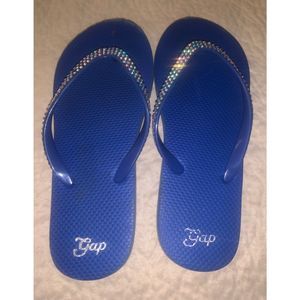Youth small Gap flip flops